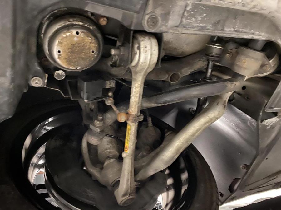 Днище и подвеска BMW M5 (E39) 2003 года  (фото 63 из 148)